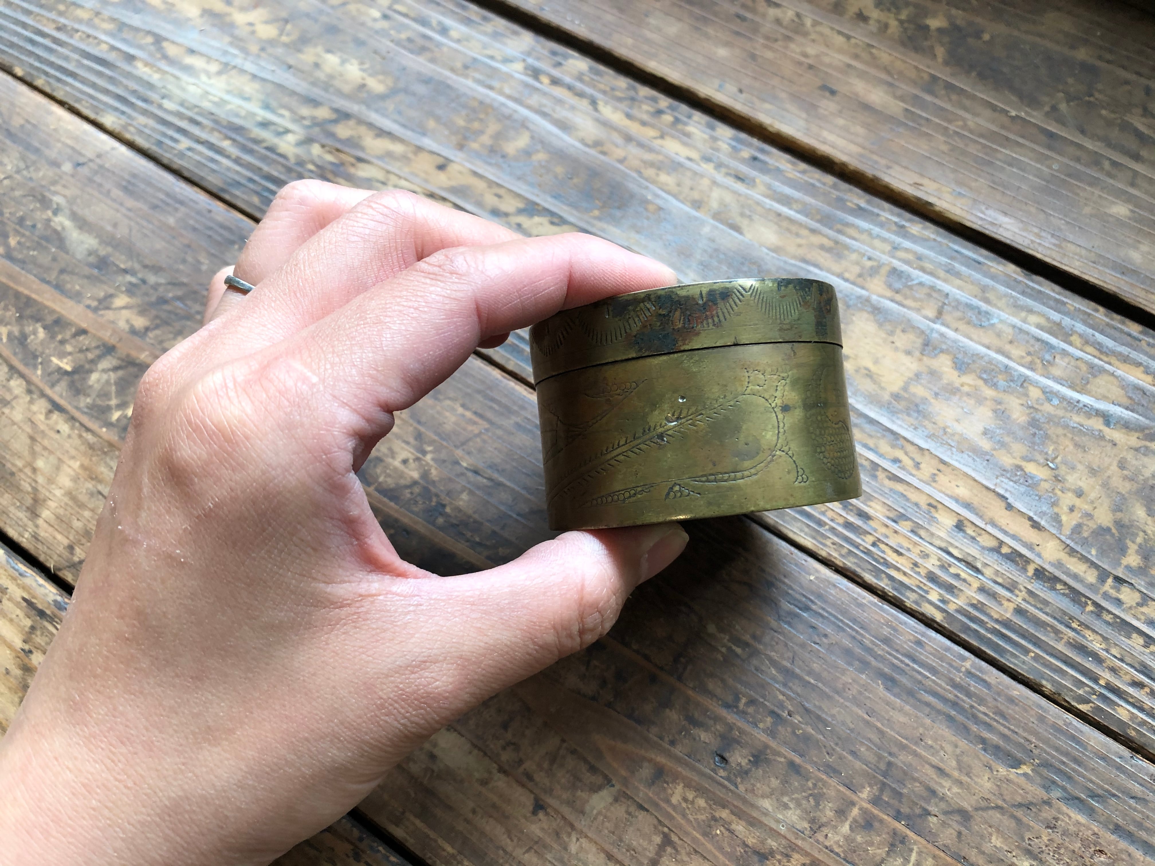古い真鍮の小物入れ 骨董品 ビンテージ アンティーク 古道具 | plants