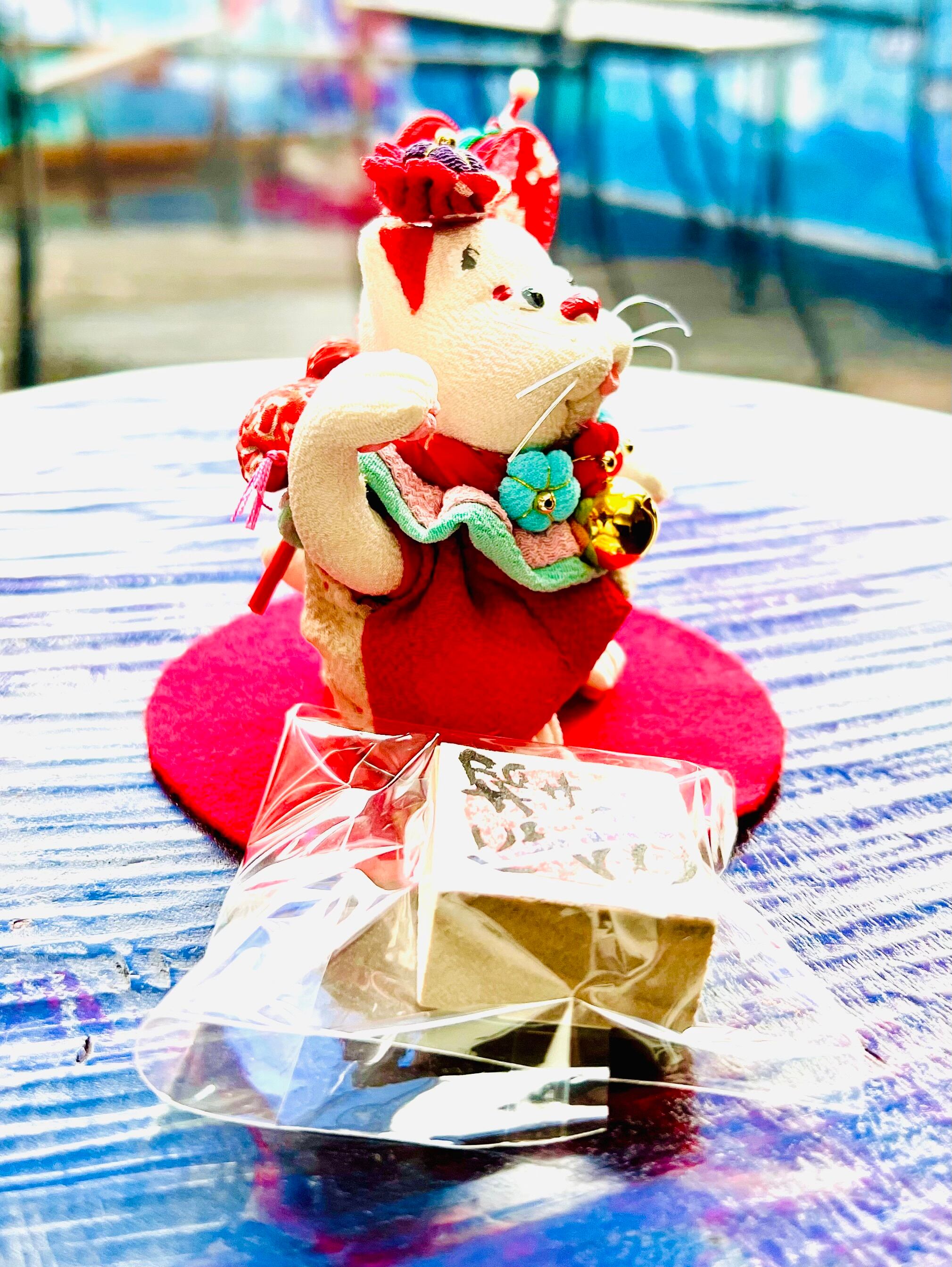 古布創作人形｜招きにゃんこ（右手）太鼓⑥｜上原装子 | manekinekoya