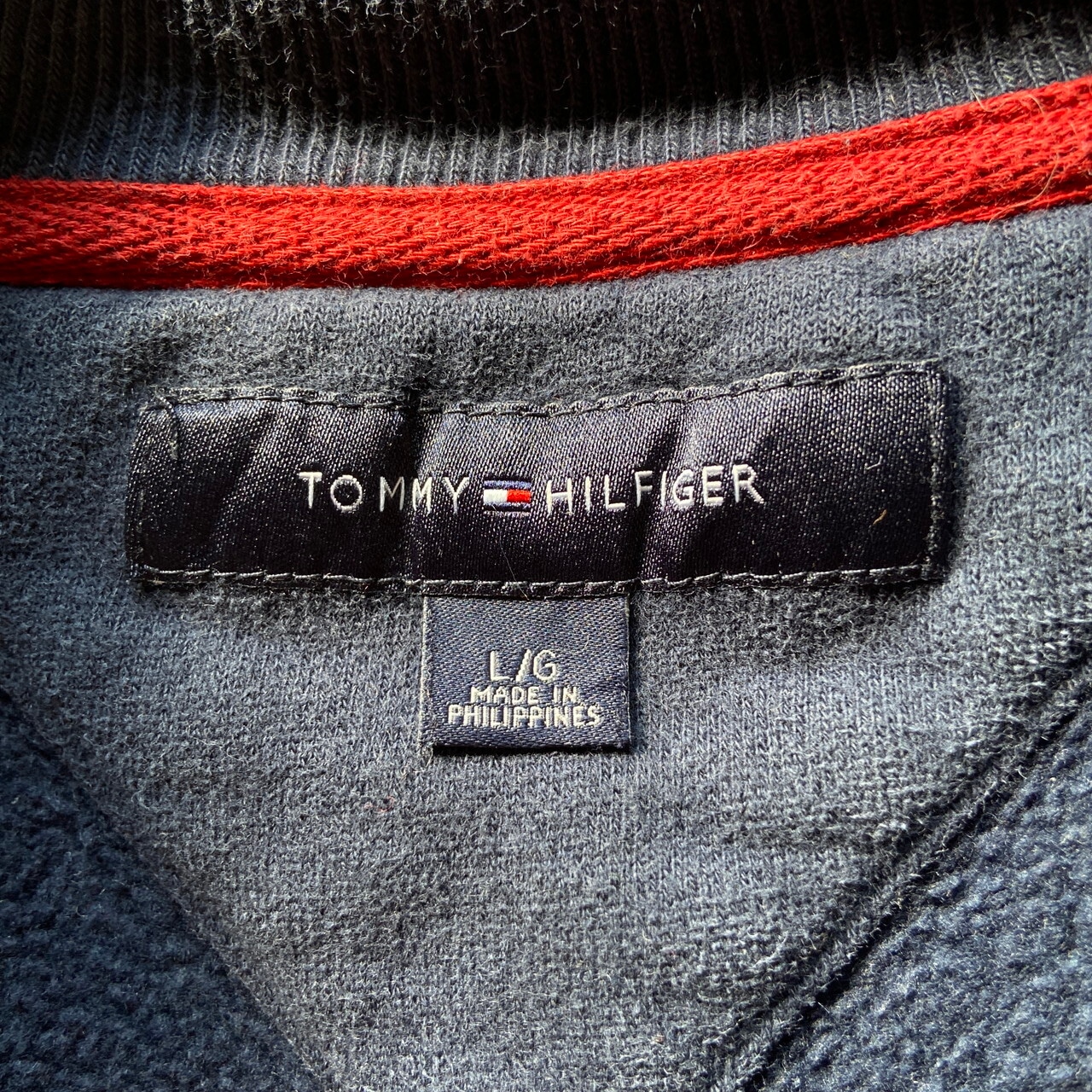 TOMMY HILFIGER トミーヒルフィガー ワンポイント刺繍 スウェット 