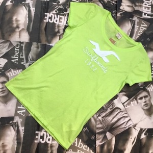 HOLLISTER　WOMEN　Ｔシャツ　Ｓサイズ