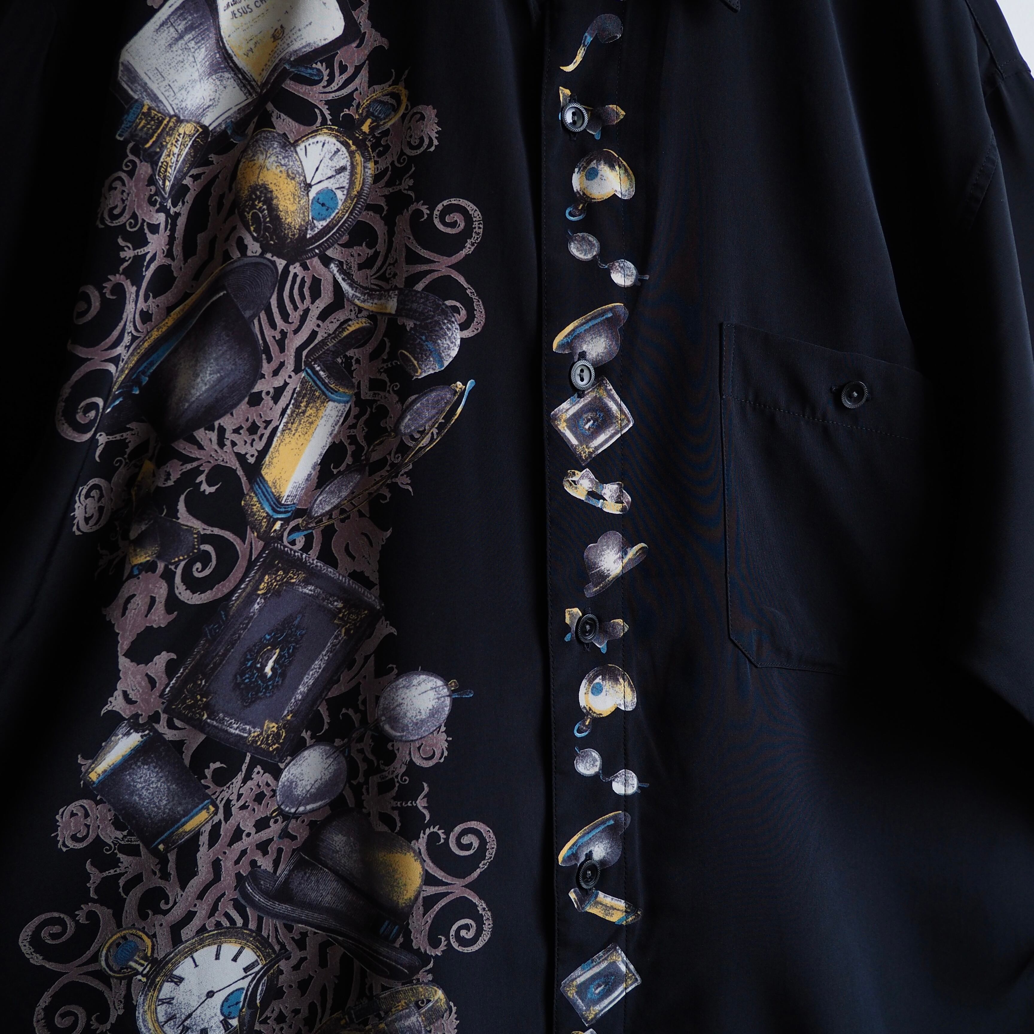 1990s Modern luxury retro art Design vintage Drape loose shirt