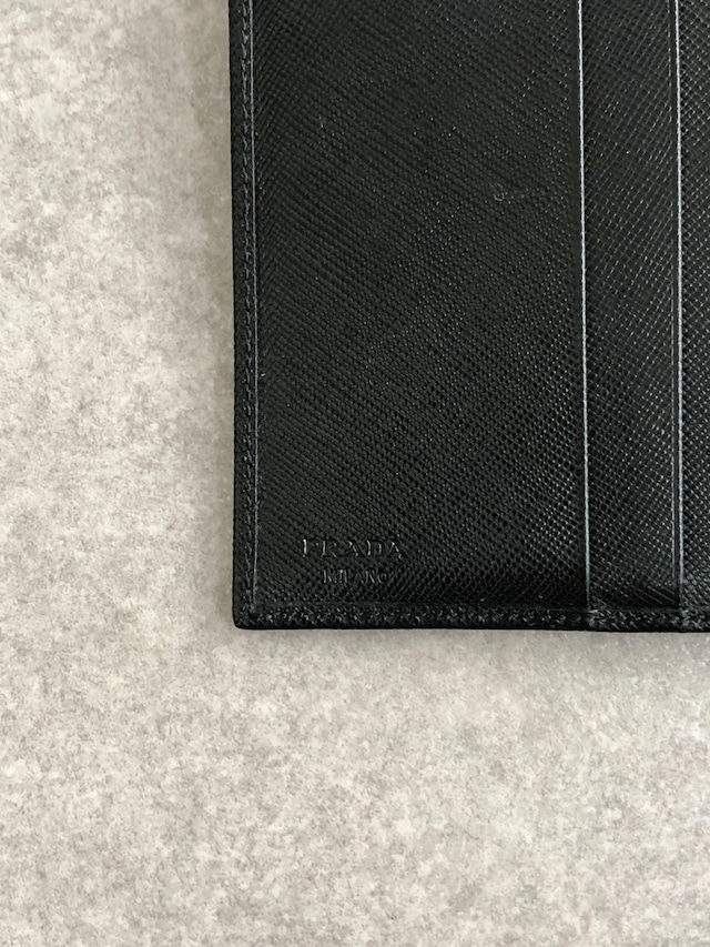 PRADA プラダ 財布 ブラック トライアングルロゴ レザー サフィアーノ vintage ヴィンテージ オールド xvag4c