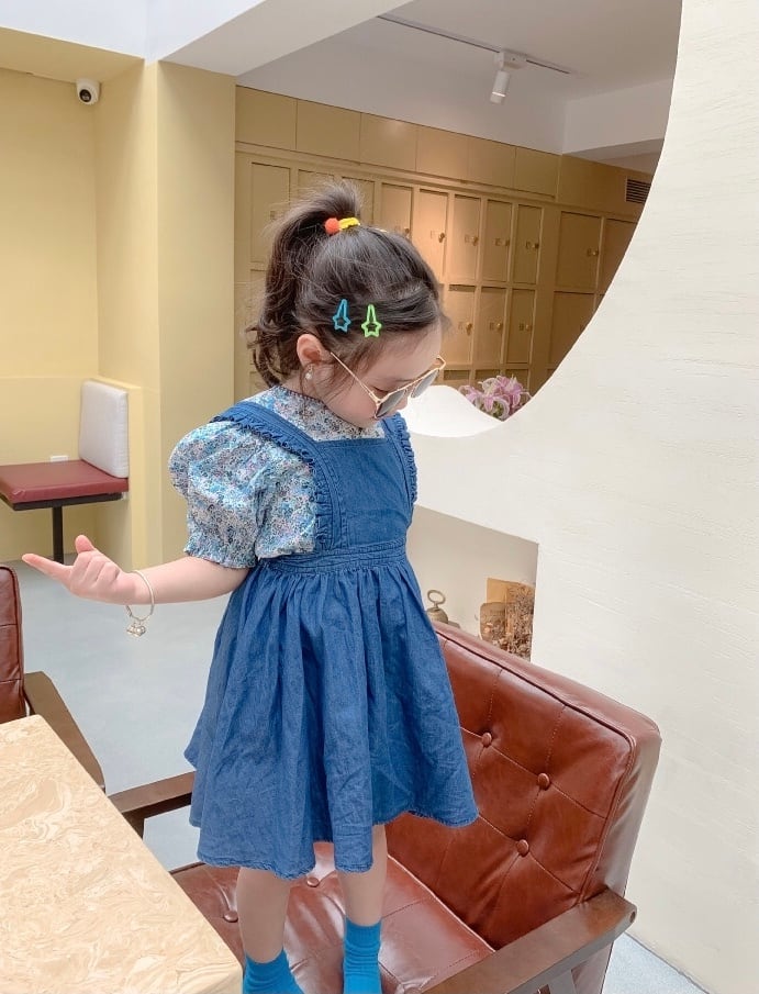 即納】【送料無料】フリルエプロンワンピース 女の子 サロペット 春夏