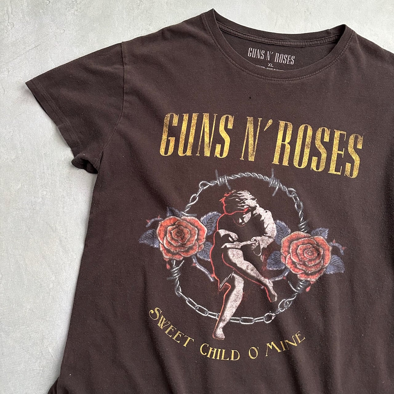 Guns N' Roses ガンズ・アンド・ローゼズ バンドTシャツ 黒 | RUFFY Guns N' Roses ガンズ・アンド・ローゼズ バンドTシャツ 黒 | RUFFY
