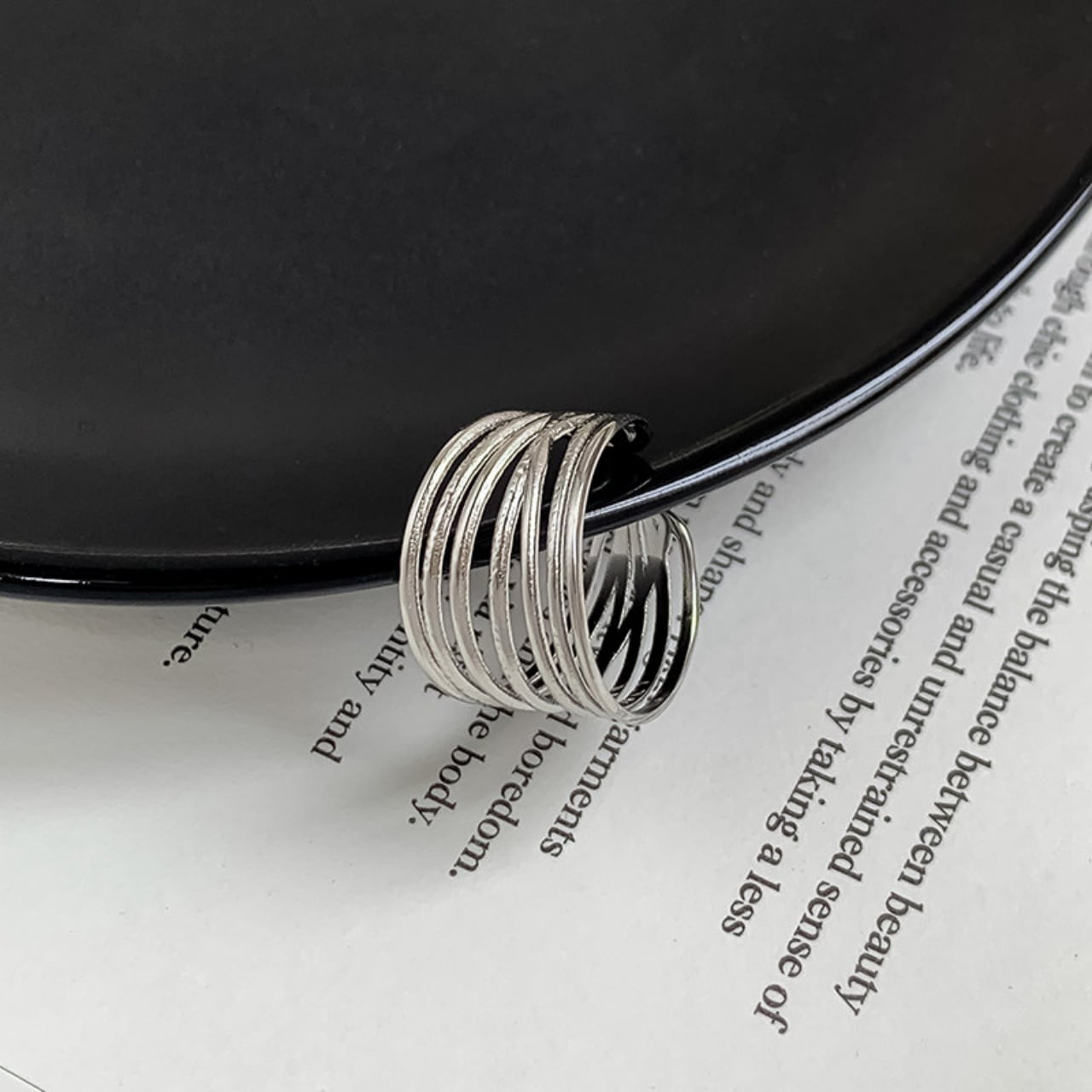 テクスチャーメタルレイヤードライクオープンリング A02020