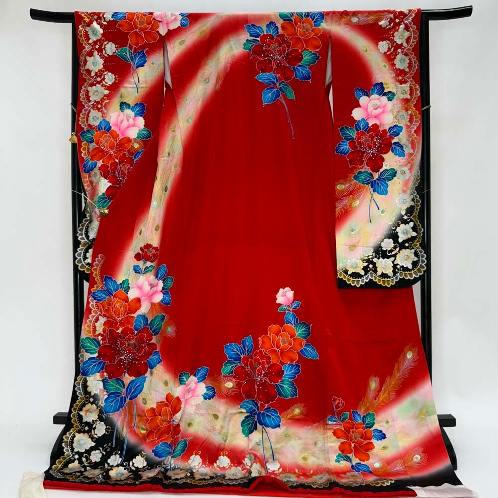 本振袖 引き振袖 正絹 赤 黒 花柄 古典 刺繍 結婚式 裄65cm Bランク 花嫁衣装 Mサイズ 4436