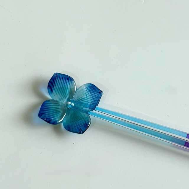 伊藤ナツキ　紫陽花 花びら（青）箸置き