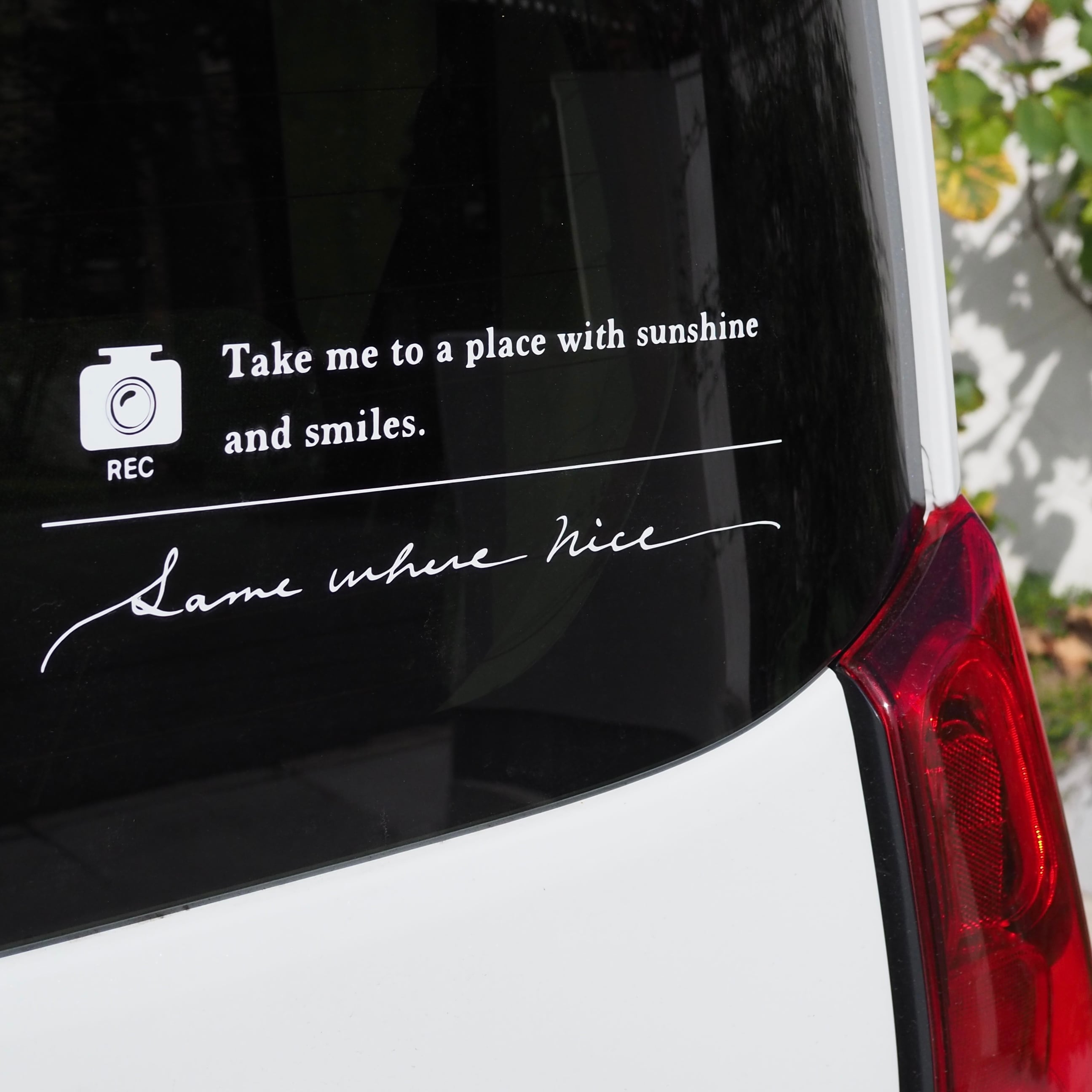 Somewhere Nice どこかすてきな場所へ