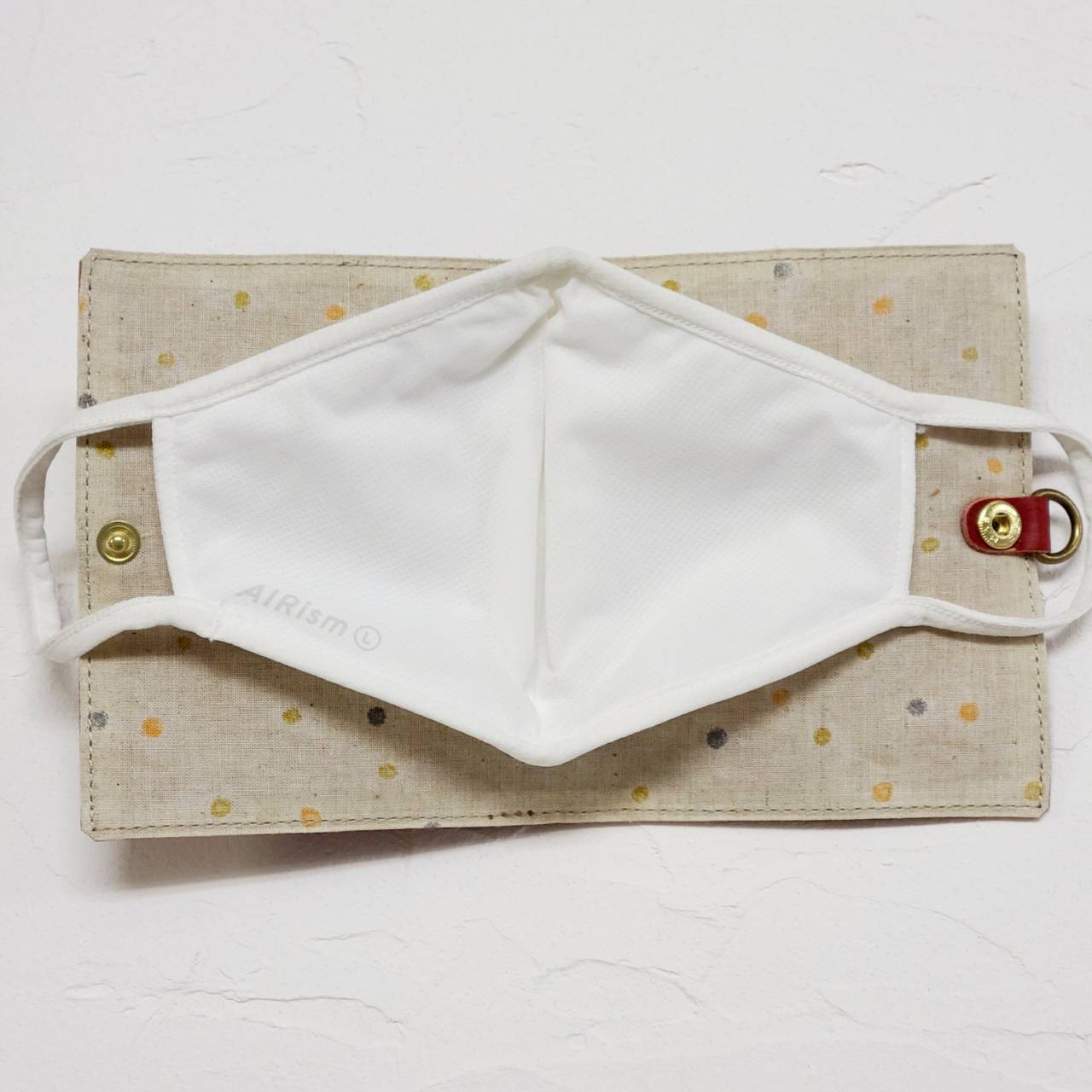 レザーマスクカバー大(ネイビー)【HASAMU】 布マスク用 裏生地仕様 LeCoeur