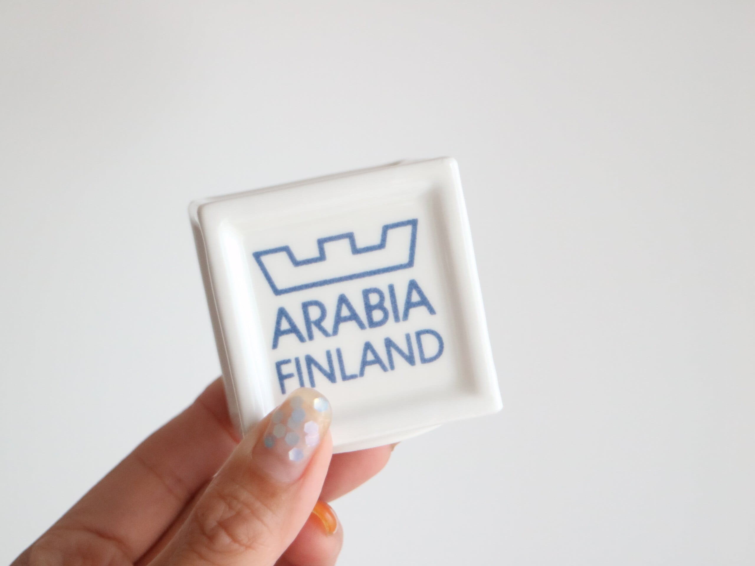 ARABIA / ディーラーサイン No.5946 | Taloni 〜北欧ヴィンテージ食器