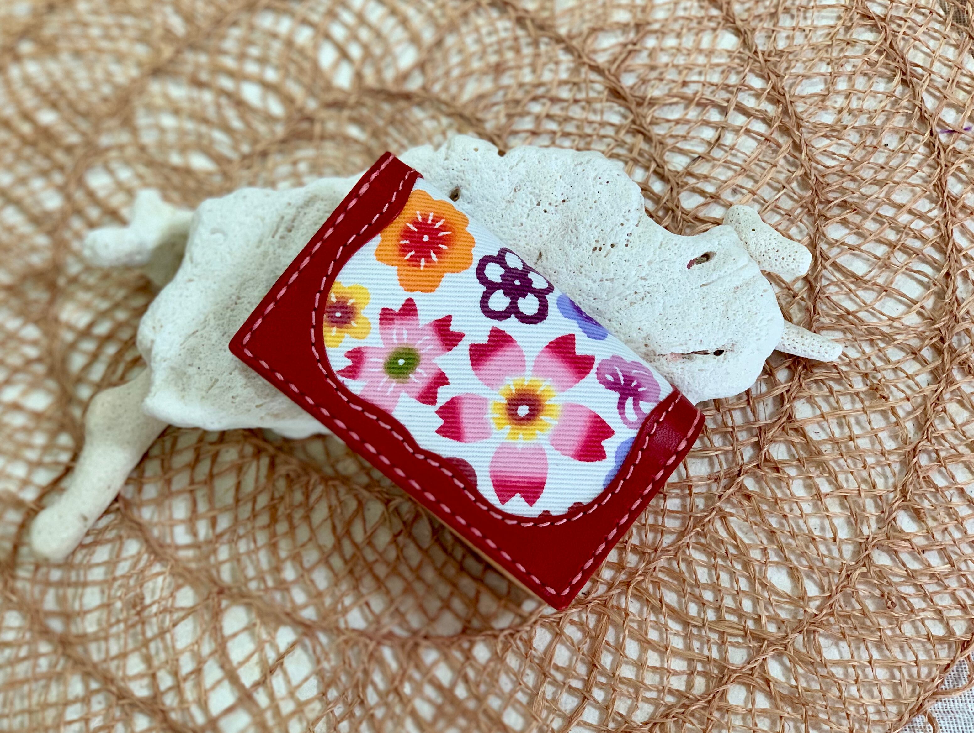 紅型カードケース （桜柄）　　革　赤色