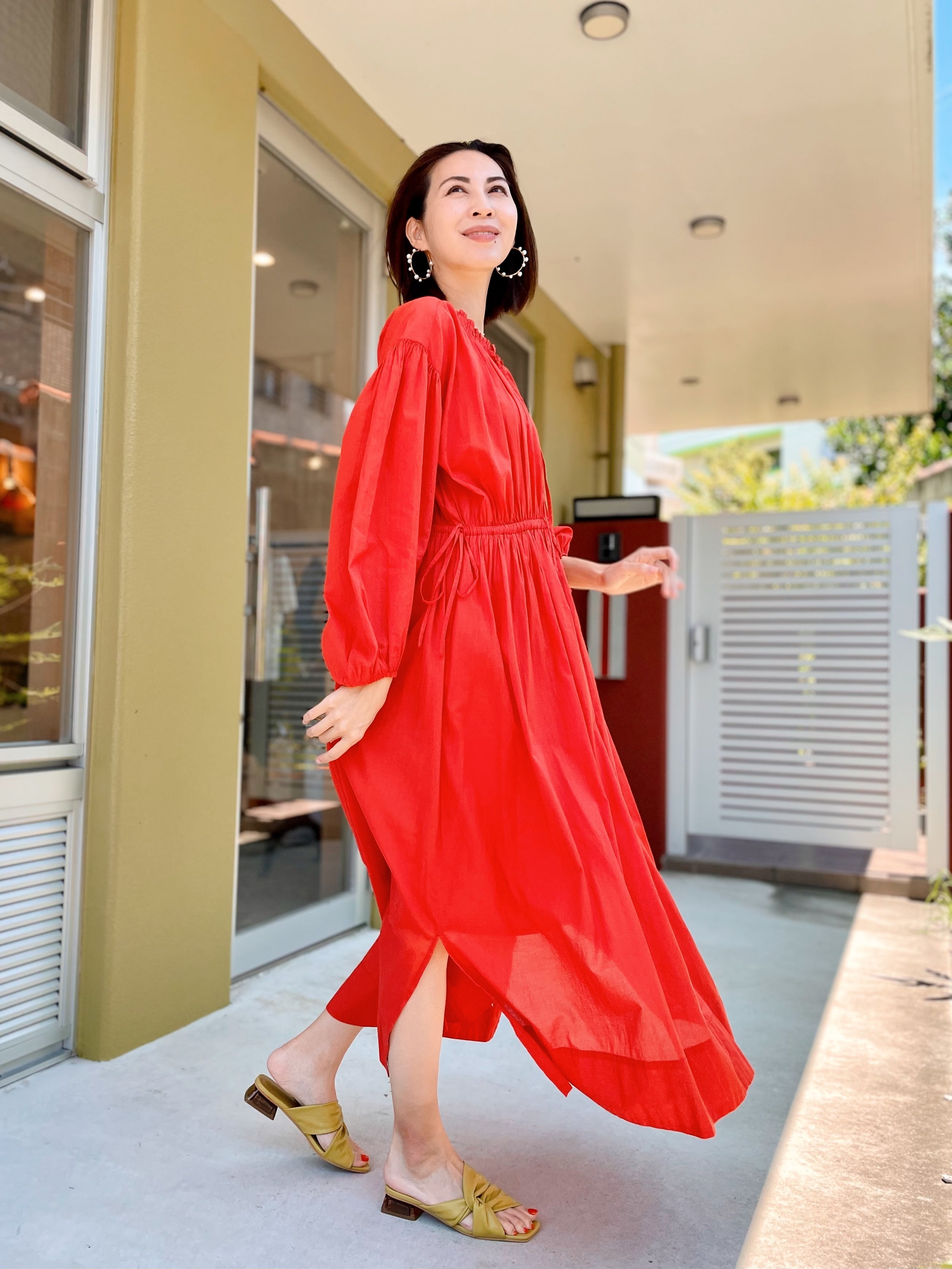 ドロストギャザーワンピース / レッド | at okinawa