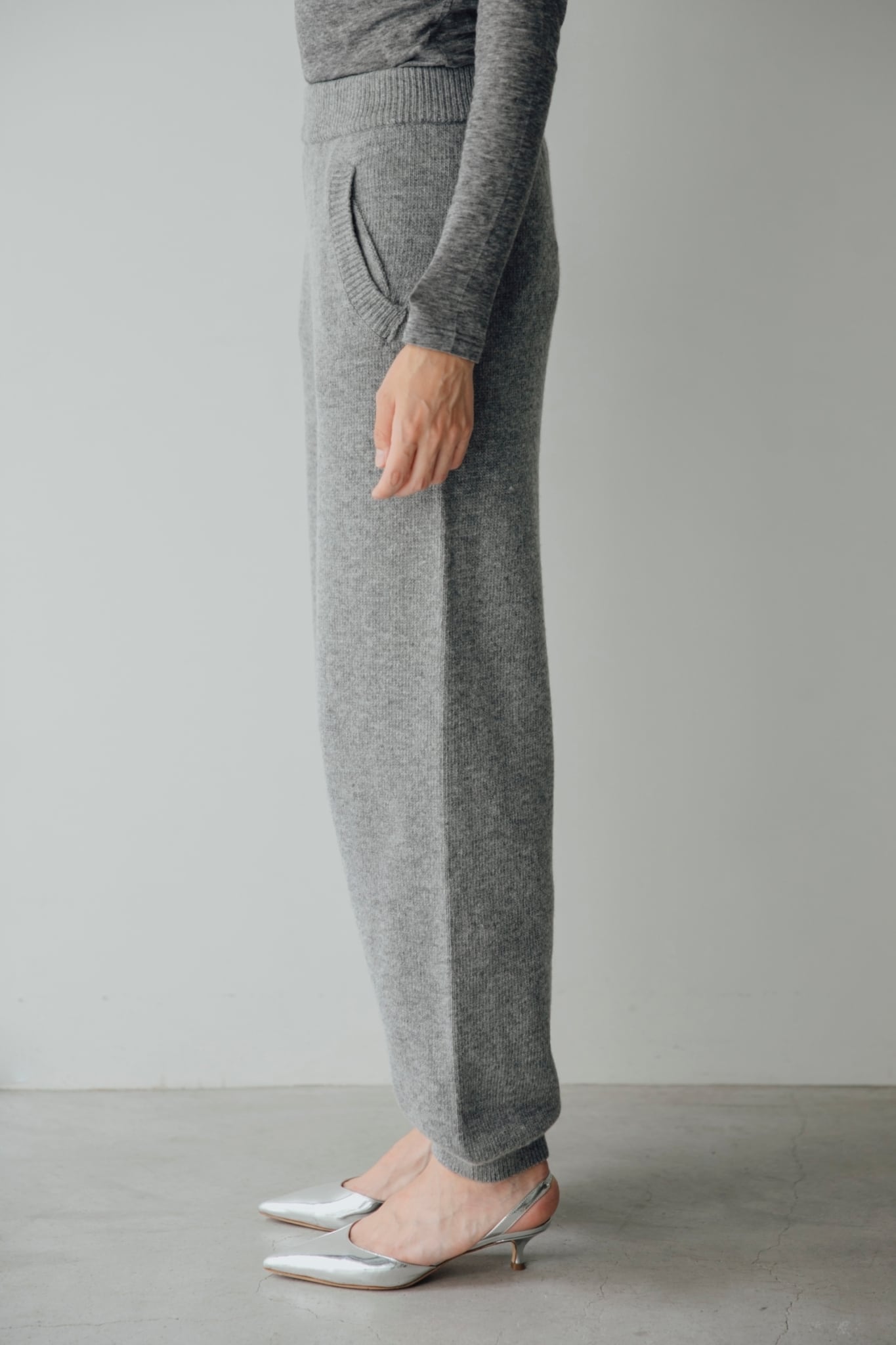 knit cocoon pants（gray） | e L L a