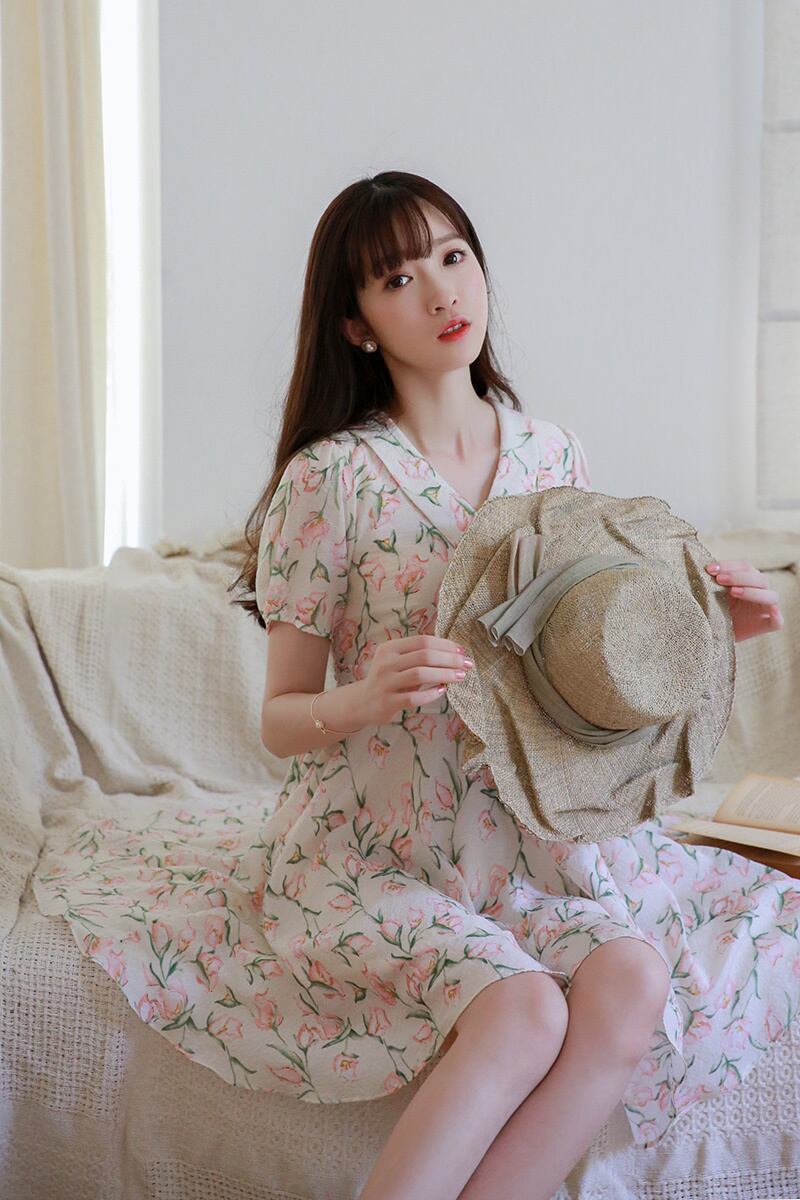 フレアスリーブ ひざ上丈 vネック 花柄ワンピース | yuminn.