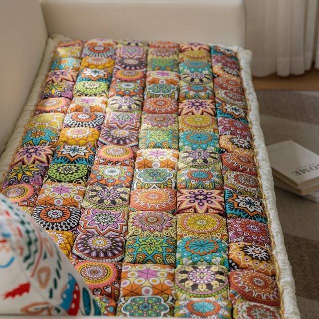 ソファ クッション カラフル マンダラ風 模様 長方形 180cm x 70cm おしゃれ かわいい インテリア 150cm x 70cm ソファ マット カバー ヴァネグート ボヘミアン ハンドクラフト風 厚手 滑り止め シートパッド ペイズリー エスニック