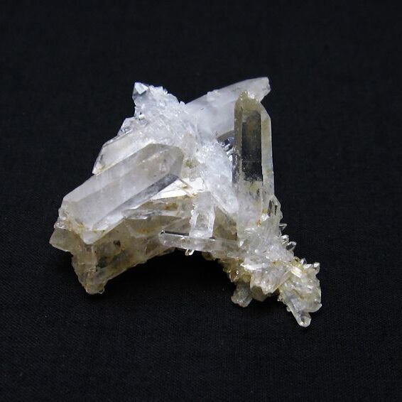 水晶 クラスター 23g  水晶 原石 四川省産 172-1842