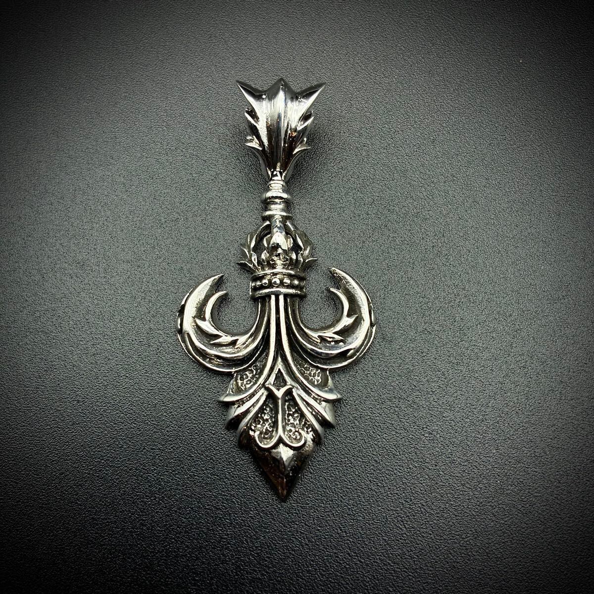 CHROME HEARTS クロムハーツ クラシック オーバルクロス ペンダント