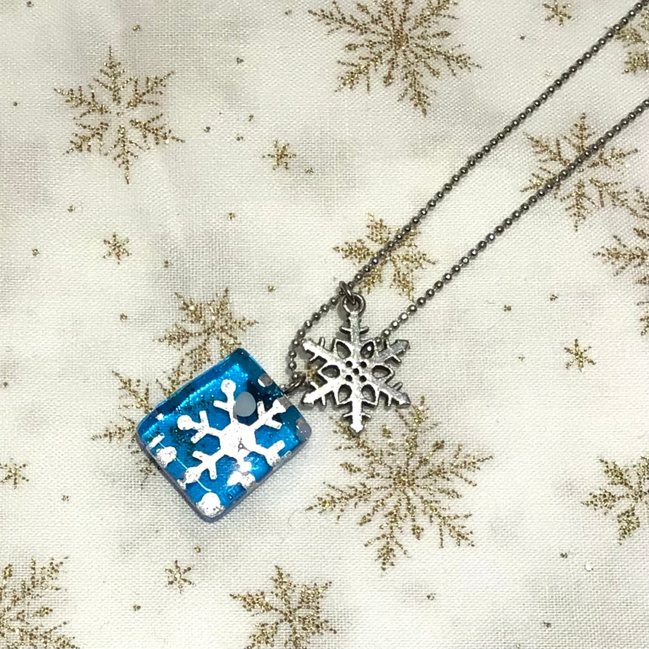 冬のおくりもの ネックレス | 小樽ガラスアクセサリー 硝屋(SHOYA)