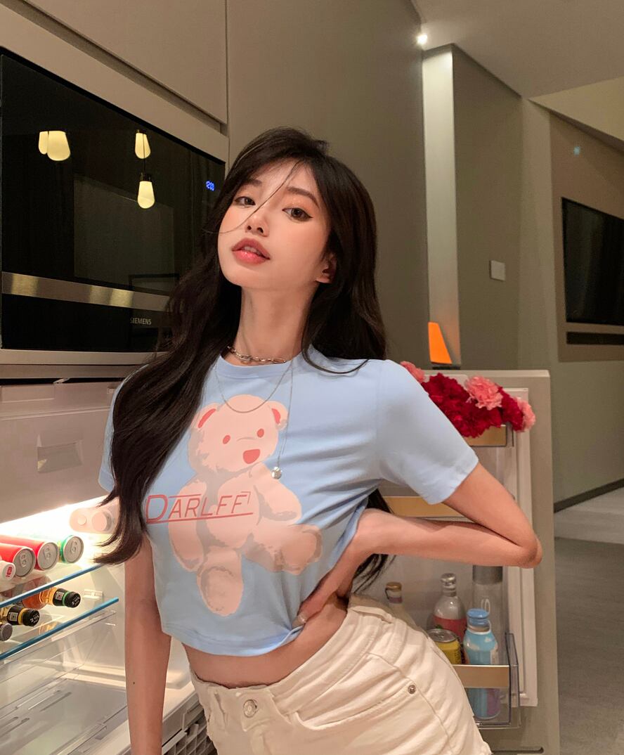 プリント柄Tシャツ サマーショートレッドトップス 大人ガーリー スウィート キュート カジュアル 夏物 ピュア ブラックストロベリース77257509248