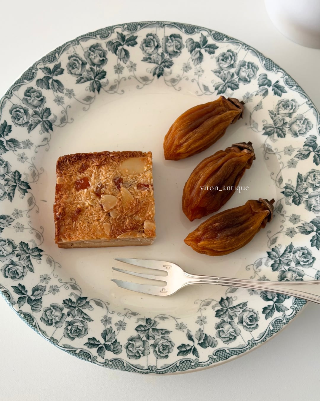 vintage french plate / “CHOISEUL” ローズのガーランドプレート b
