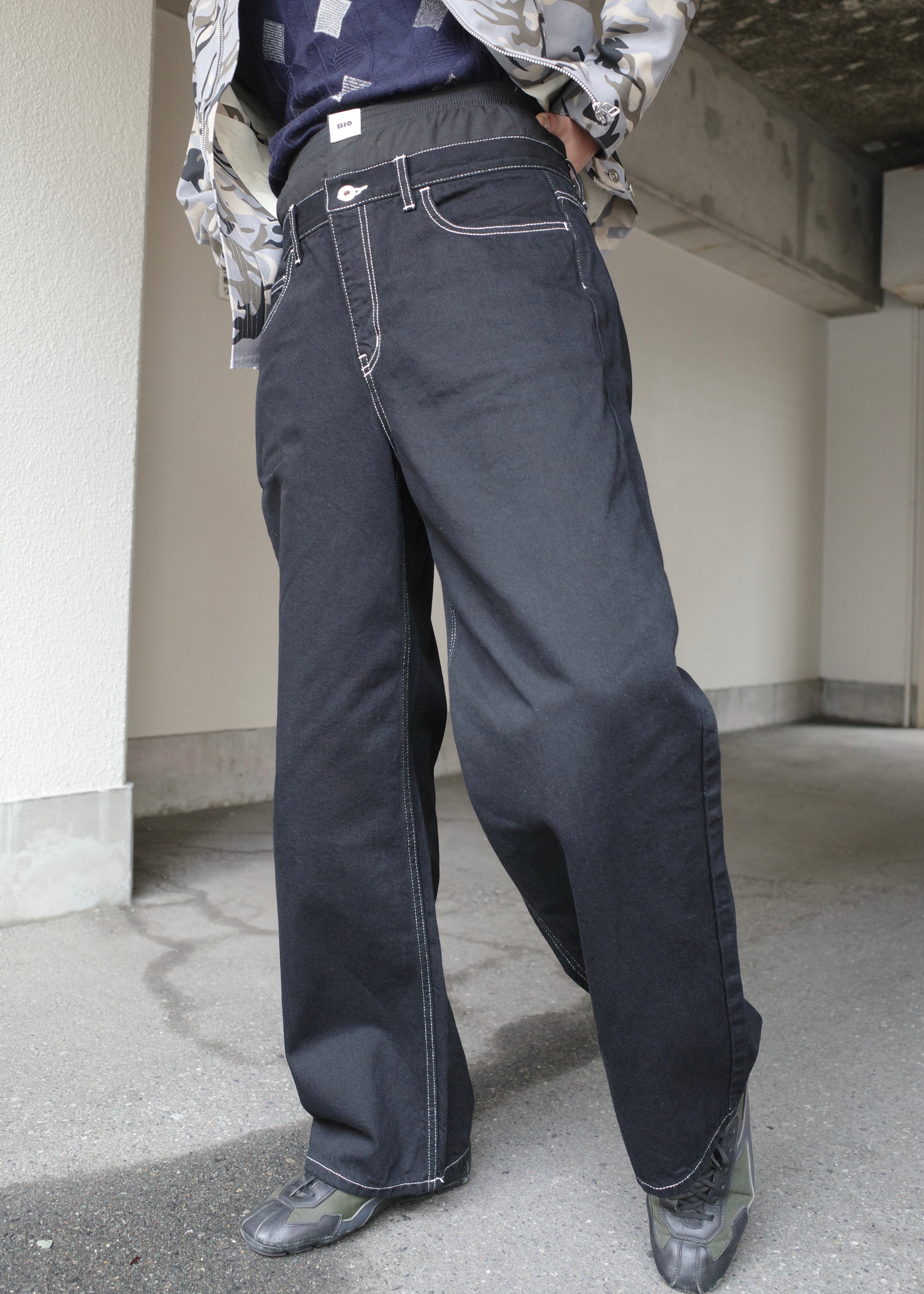 HIROKI TUZUKI V NECK SLANTING SWEATER | HOME