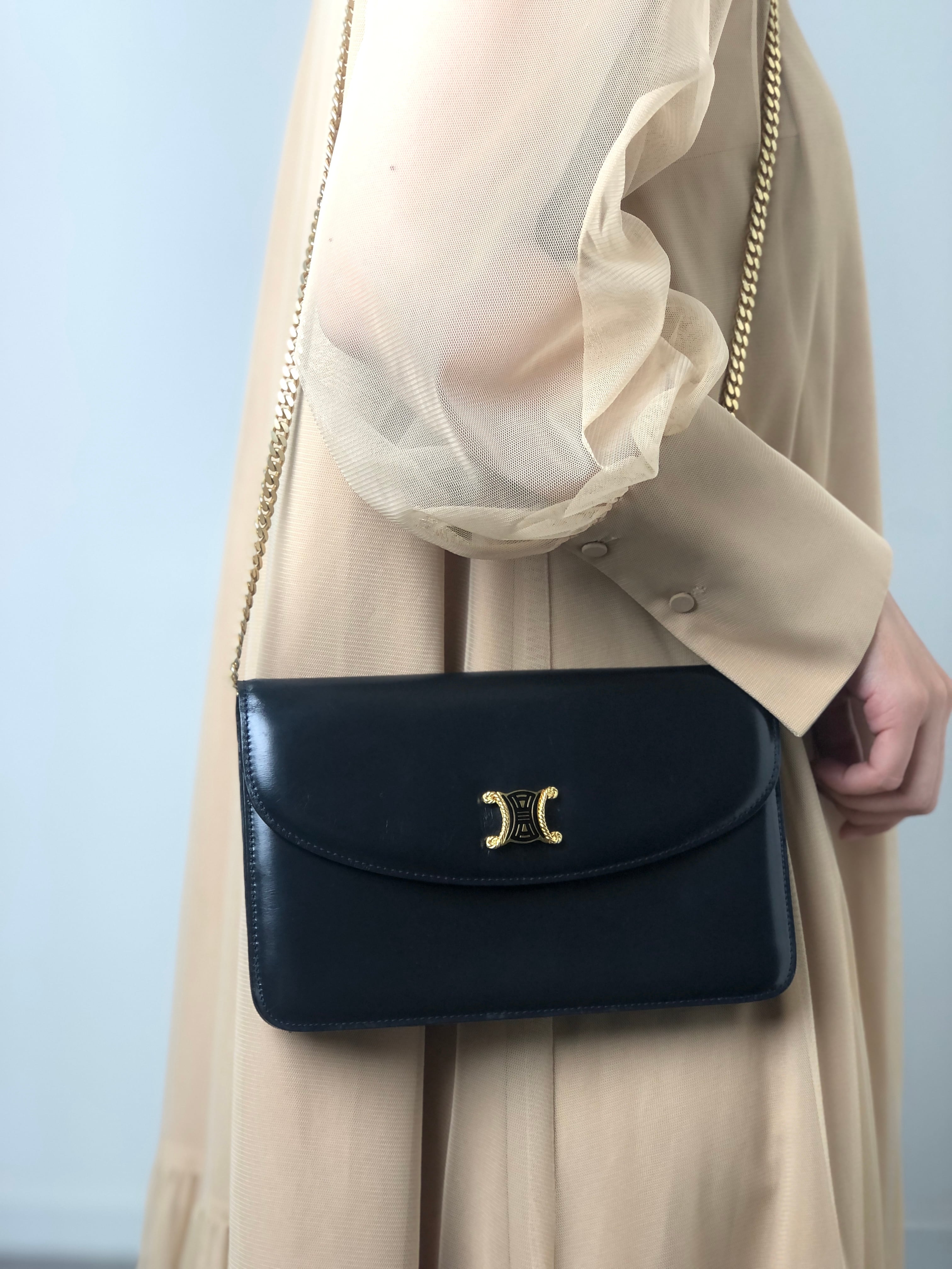 CELINE セリーヌ ショルダーバッグ ブラック トリオンフ レザー チェーンショルダー vintage ヴィンテージ オールド thnjzk