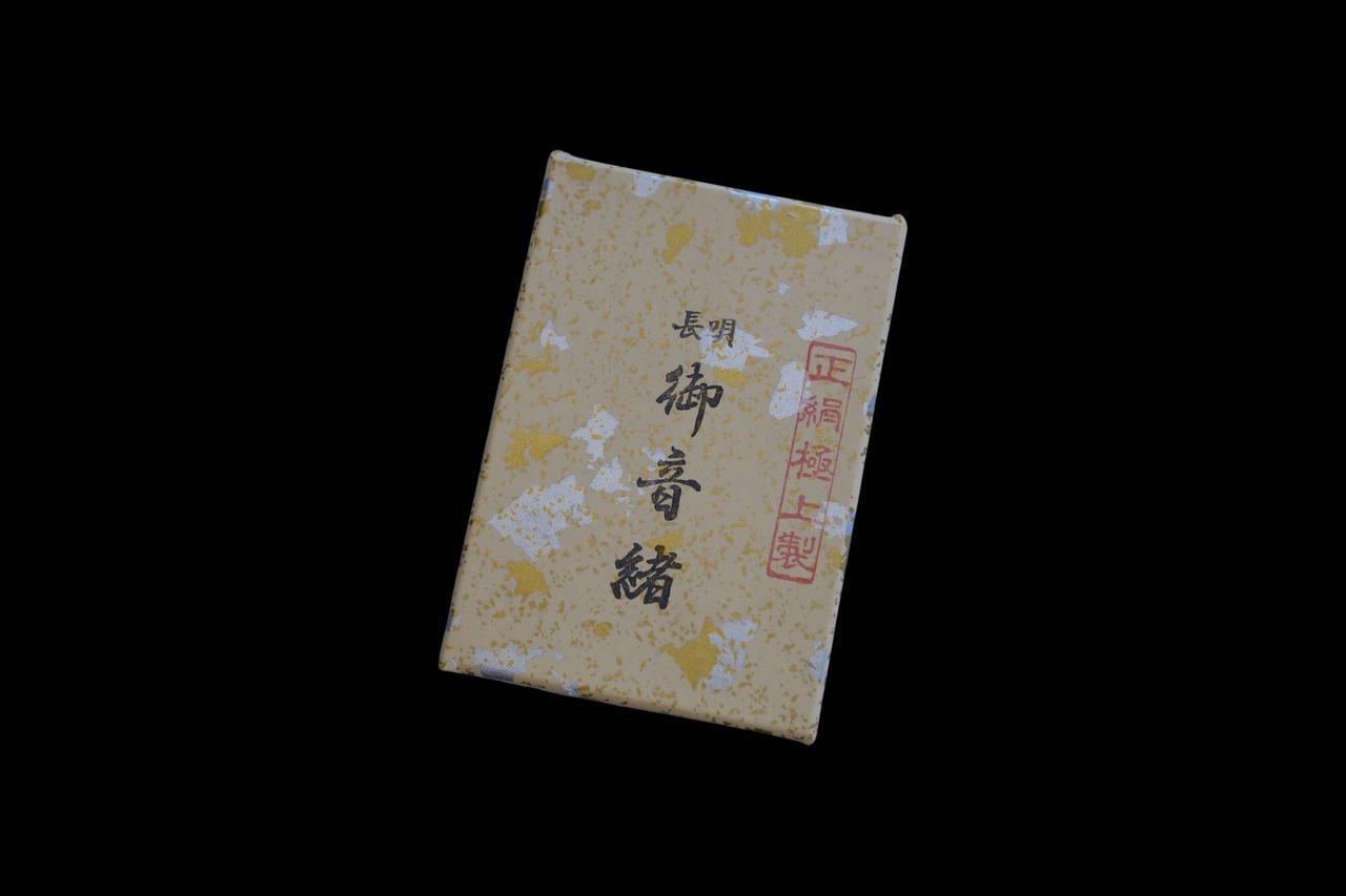 長唄用 音緒（正絹） ※ひも別売1,034円 ※色見本番号 10／sao-am_cube1444