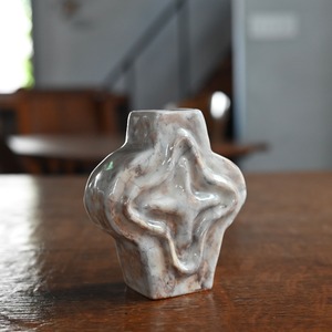OluNoA / フラワーベース〈 花瓶・花器・一輪挿し・陶器・インテリア・置物 〉