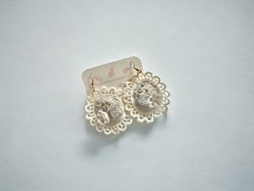 BUTTERBURSCAPE hananoe ピアス