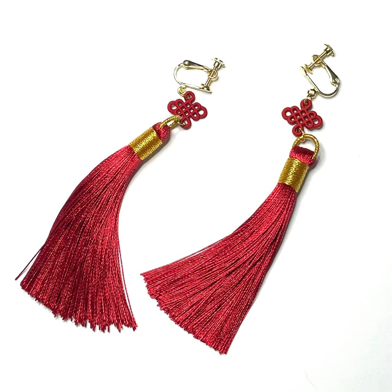 和風】梅結びとタッセルのピアス（イヤリング）（色オーダー可）【着物