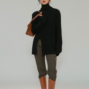 ハイネック裾スリットニット　A0131