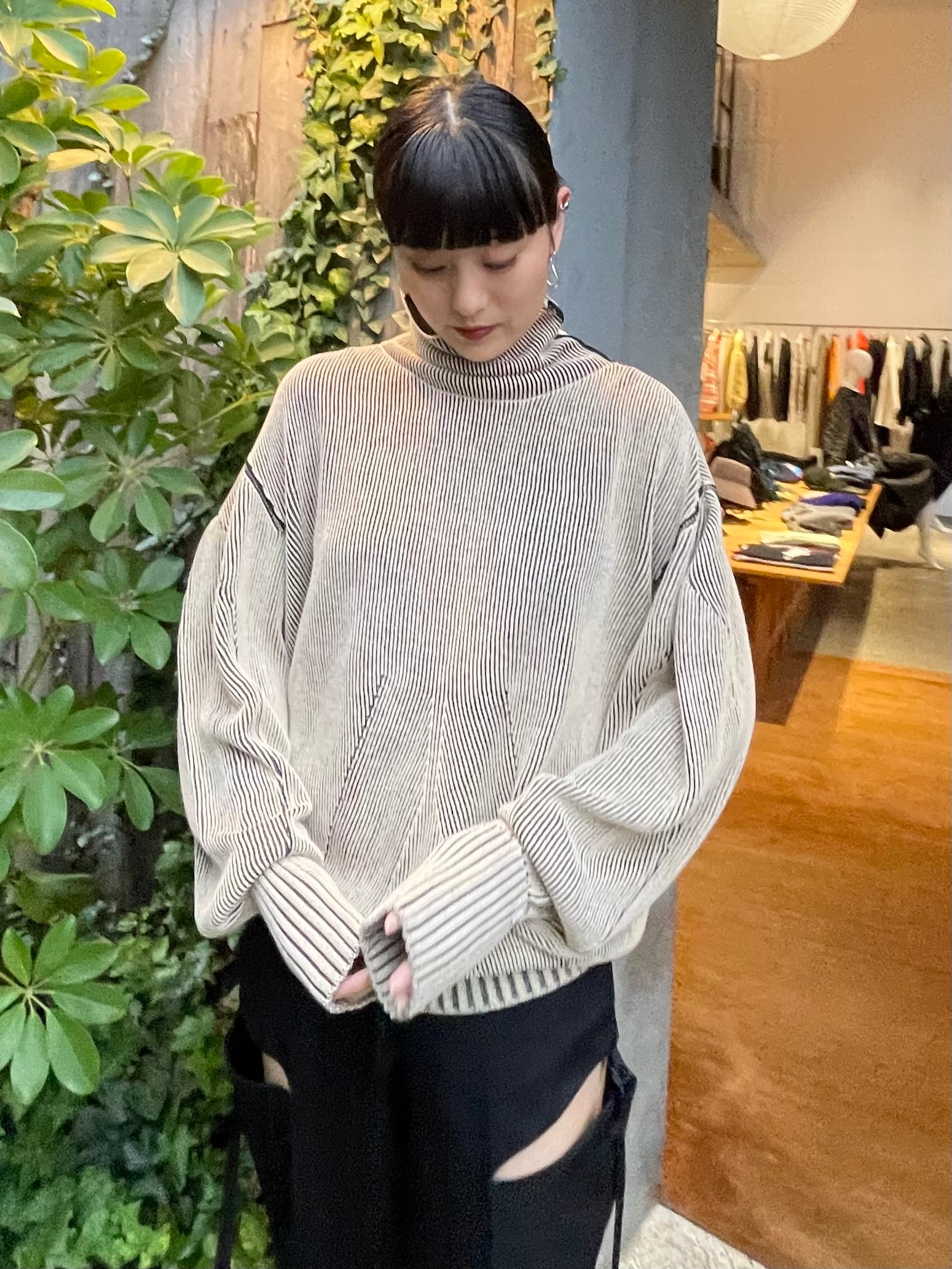 AKIKOAOKI Dual face knit beige×black