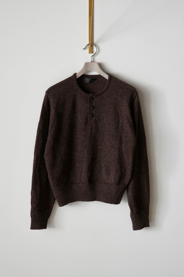 Omar Afridi【ELIPSE HENRY NECK -BROWN-】