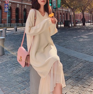 ワンピース デート ニットソー セーター フレアワンピース 袖あり 長袖 かわいい 大人可愛い きれいめ シンプル カジュアル 大人 上品 おしゃれ お洒落 主役級 存在感 春 秋 10代 20代 レディース 女性用 OL 学生 デート お出かけ 公園デビュー 女子会 お泊まり 休日 旅行 着回し 普段使い ファッション コーデ 楽ちん トレンド 流行 インスタ映え S M L XL 白 ホワイト 青 ブルー 緑 グリーン