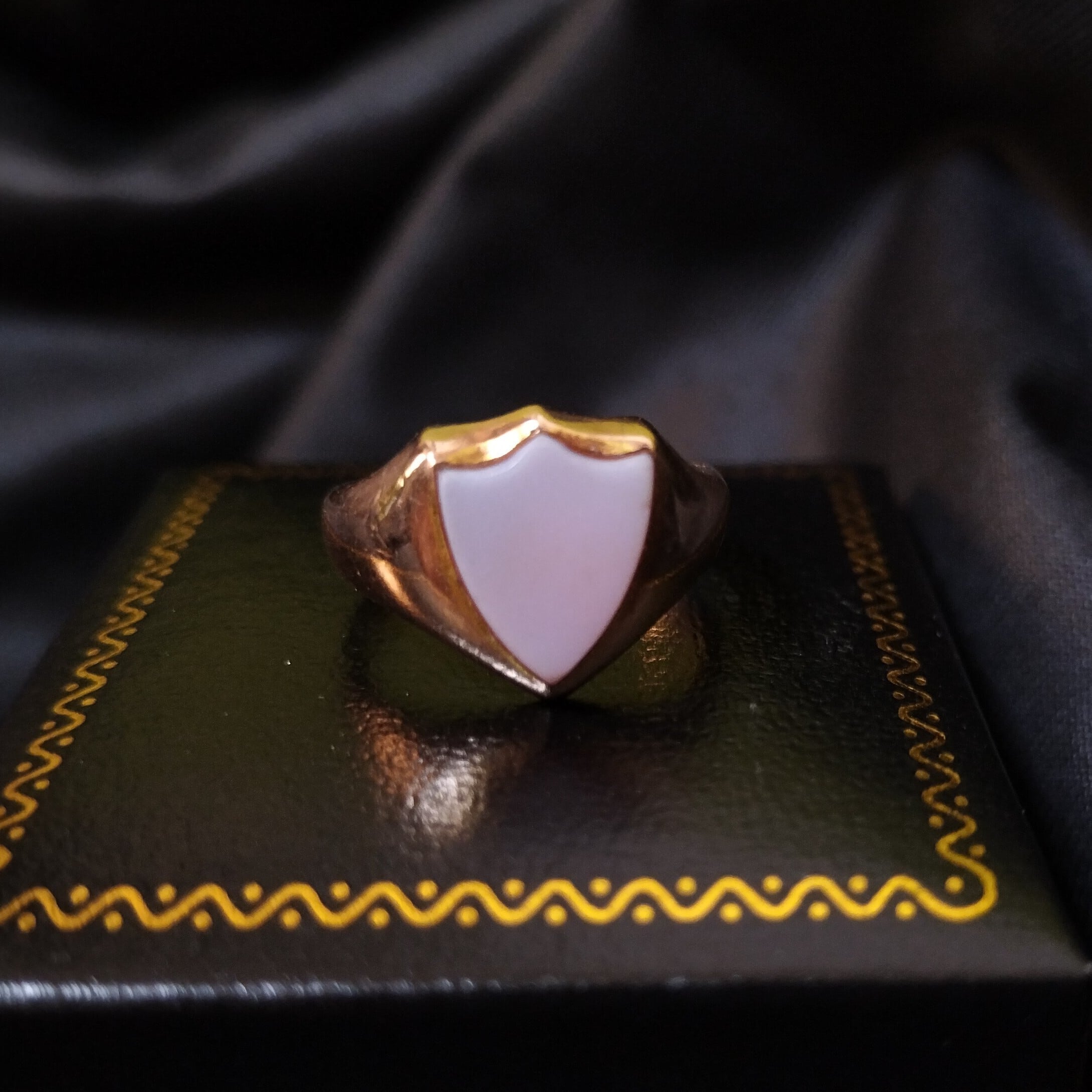 アレキサンドライトSHIELDリング✩アンティークリング