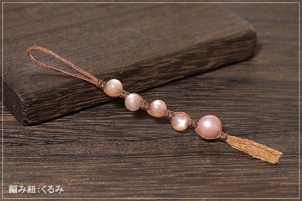 オレンジムーンストーンマクラメストラップ