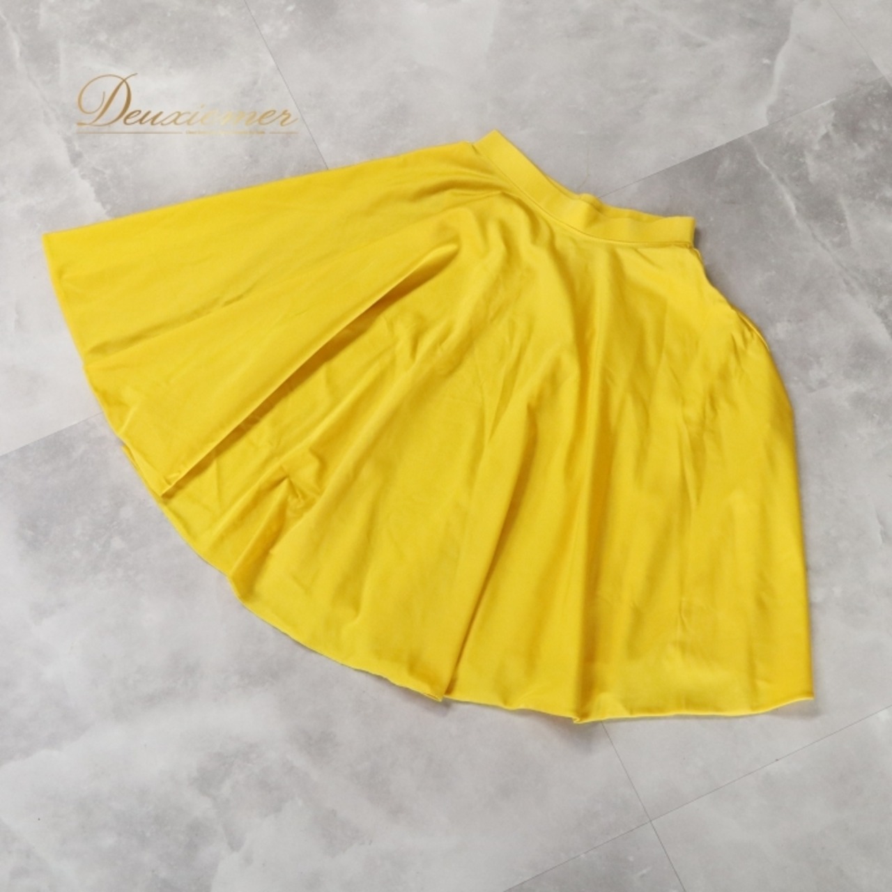 社交ダンス 衣装 スカート イエロー系 チャコット Chacott レッスン 練習 黄 軽い 明るい 上品 ラテン 華やか 鮮やか かわいい おしゃれ レッスンウェア 練習着 ふんわり 無地 シンプル フレア スカート レディース お洒落 軽快