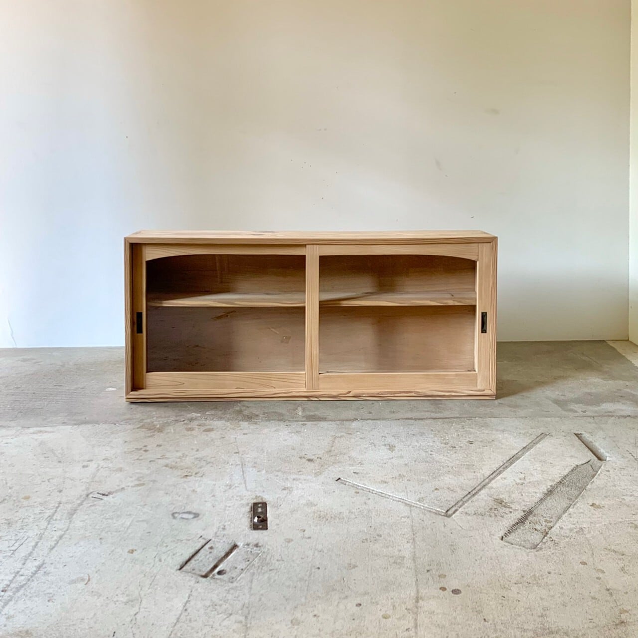 ガラス戸のキャビネット　古家具　0590