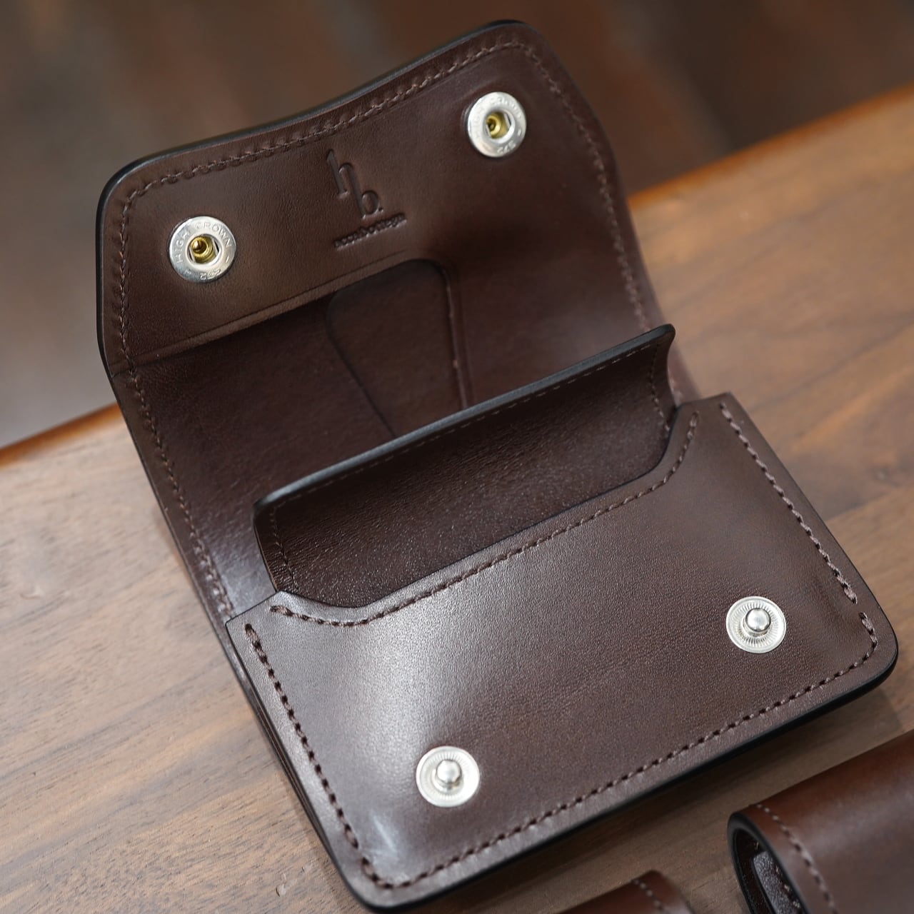 acca bottega Falce ギャルソンミニ財布 サドルプルアップ ダーク