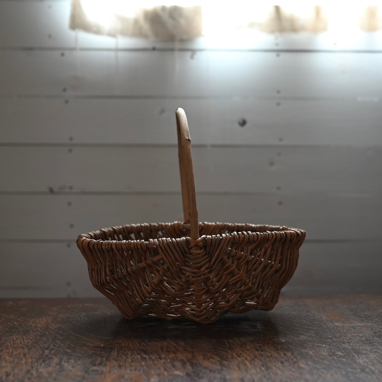 Basket / バスケット〈 かご・小物入れ・ラタン・収納・アンティーク