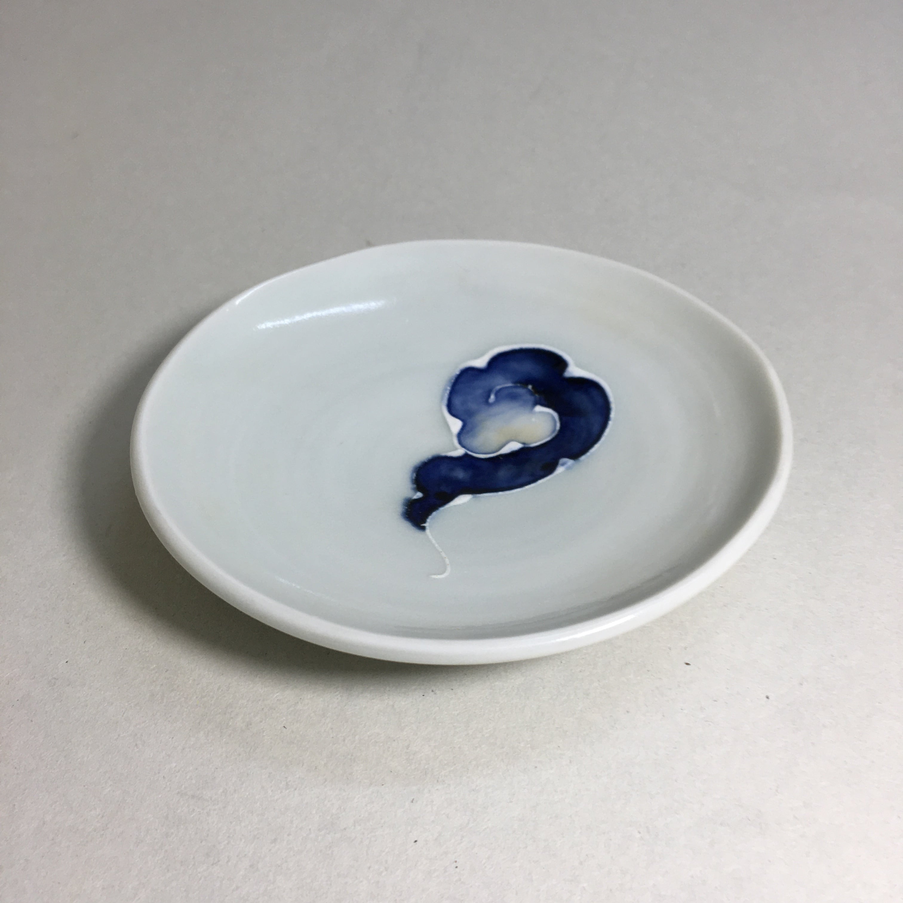 ☆有田焼 青磁 尺2寸皿 | Cross Border Merchandising