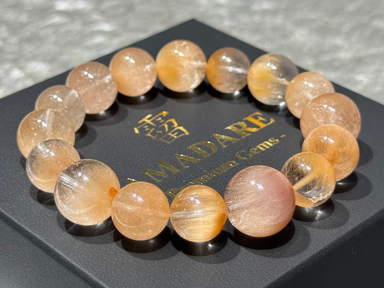 No.1884【SSS】ピーチラビットヘアクォーツブレスレット