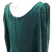 フラダンス 衣装 ワンピース ドレス グリーン系 ベロア 長袖 ハワイアン アロハ フラ ダンス レッスン 練習 緑 深緑 光沢 高級感 上品 おしゃれ 大人っぽい かわいい ワンカラー 無地 シンプル ダークグリーン ダンス衣装 フィット感 お洒落 イベント用 上パーティー 着心地 良い レディース ファッション コーディネート チュニック スタイル ワンピースドレス 舞台用 クラシック