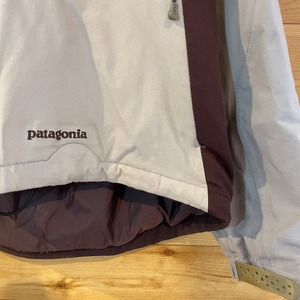 【Patagonia】訳あり マウンテンパーカー ナイロンジャケット アウター 刺繍ロゴ アウトドア パタゴニア M US古着