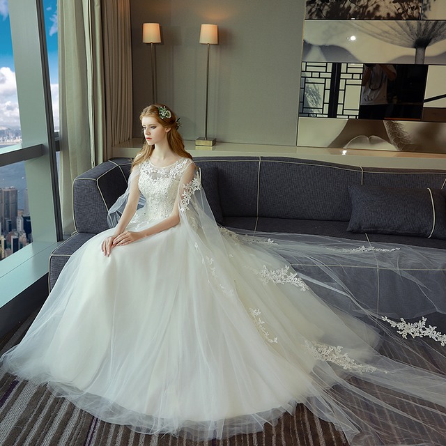 素敵なウエディングドレス 床付くタイプとトレーンあるタイプ2種類 編み上げデザイン 結婚式 披露宴 二次会 ステージ衣装 Cinderelladress 素敵なウエディングドレス 床付くタイプとトレーンあるタイプ2種類 編み上げデザイン 結婚式 披露宴 二次会 ステージ衣装 Cinderelladress