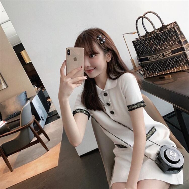 おしゃれだけでなく スタイルアップ も叶えちゃおう!小さな香りの風 POLOネック 半袖 ワンピース 大人気