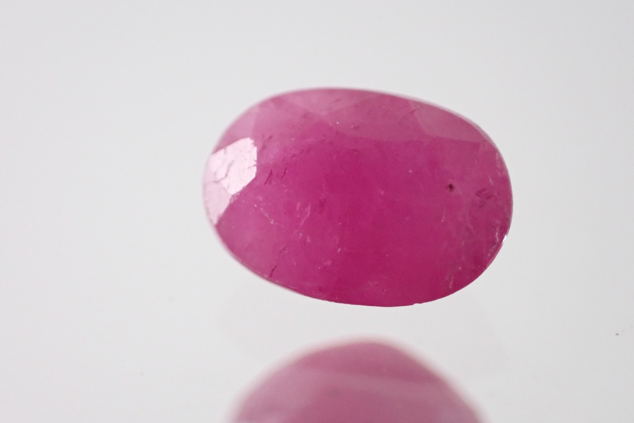 ビルマ産ルビー　0.73ct　[C8‐164]