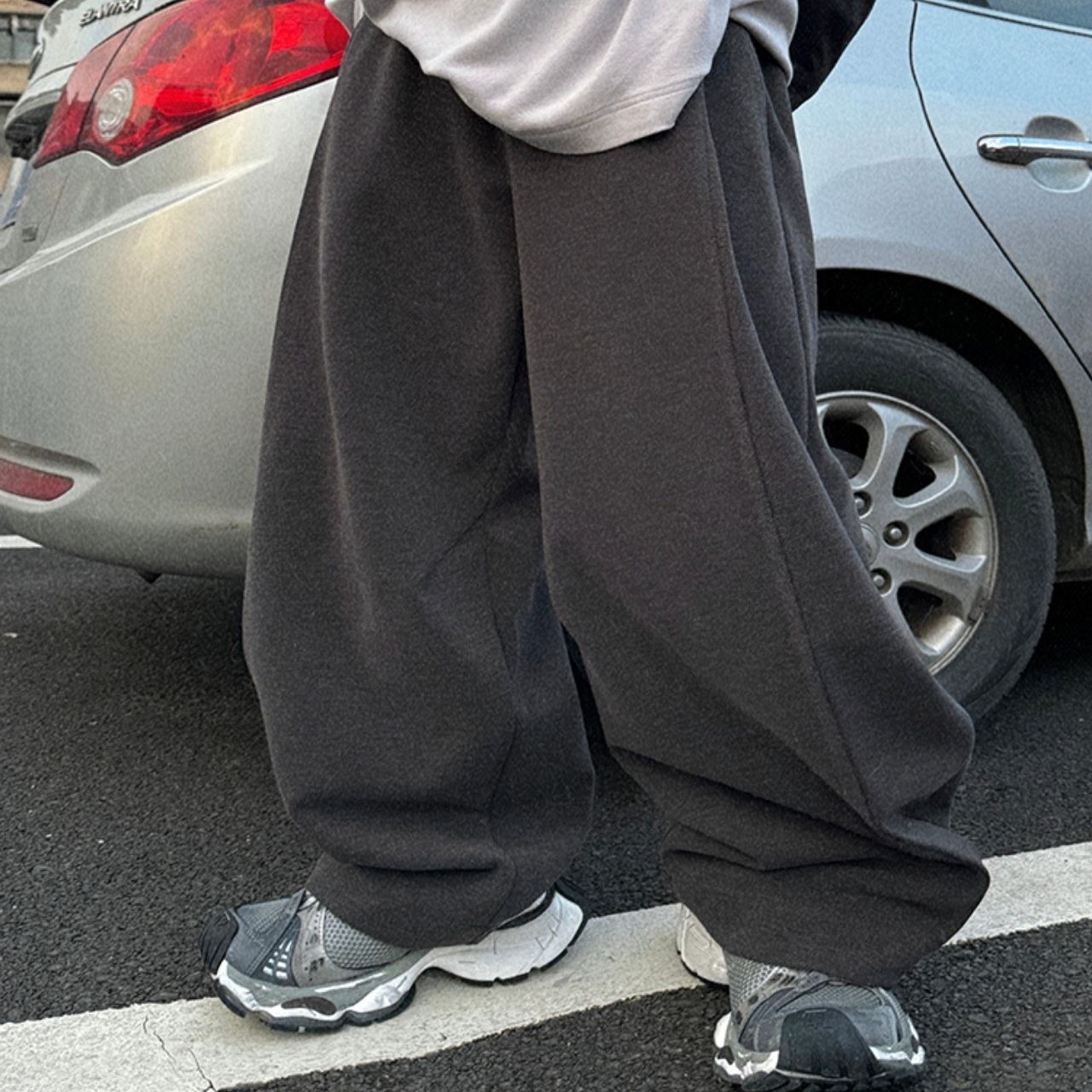 ビッグシルエット立体プリーツパンツ　1049