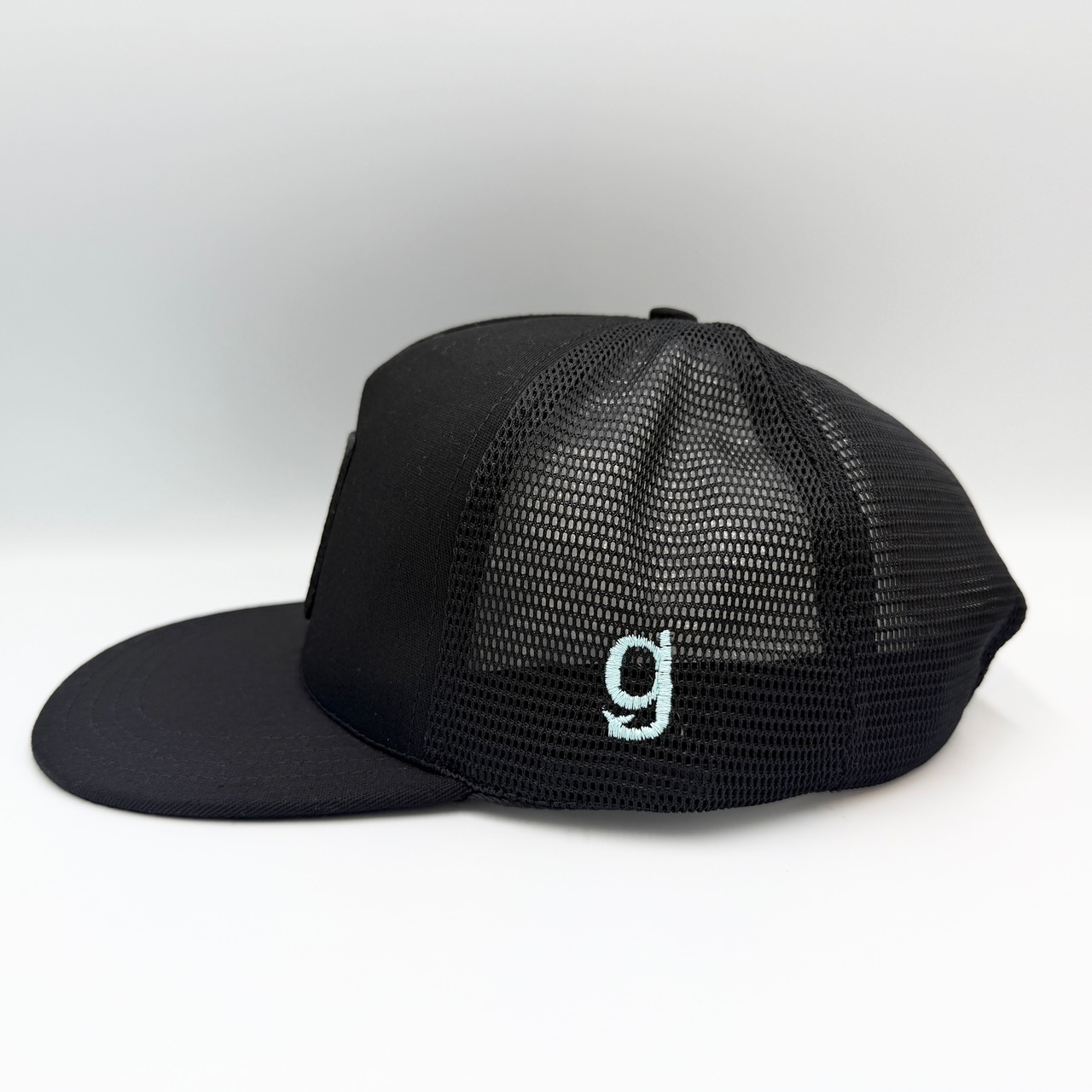 【gifthat別注】Coopers Town Felt on Embroidery Logo Mesh Cap