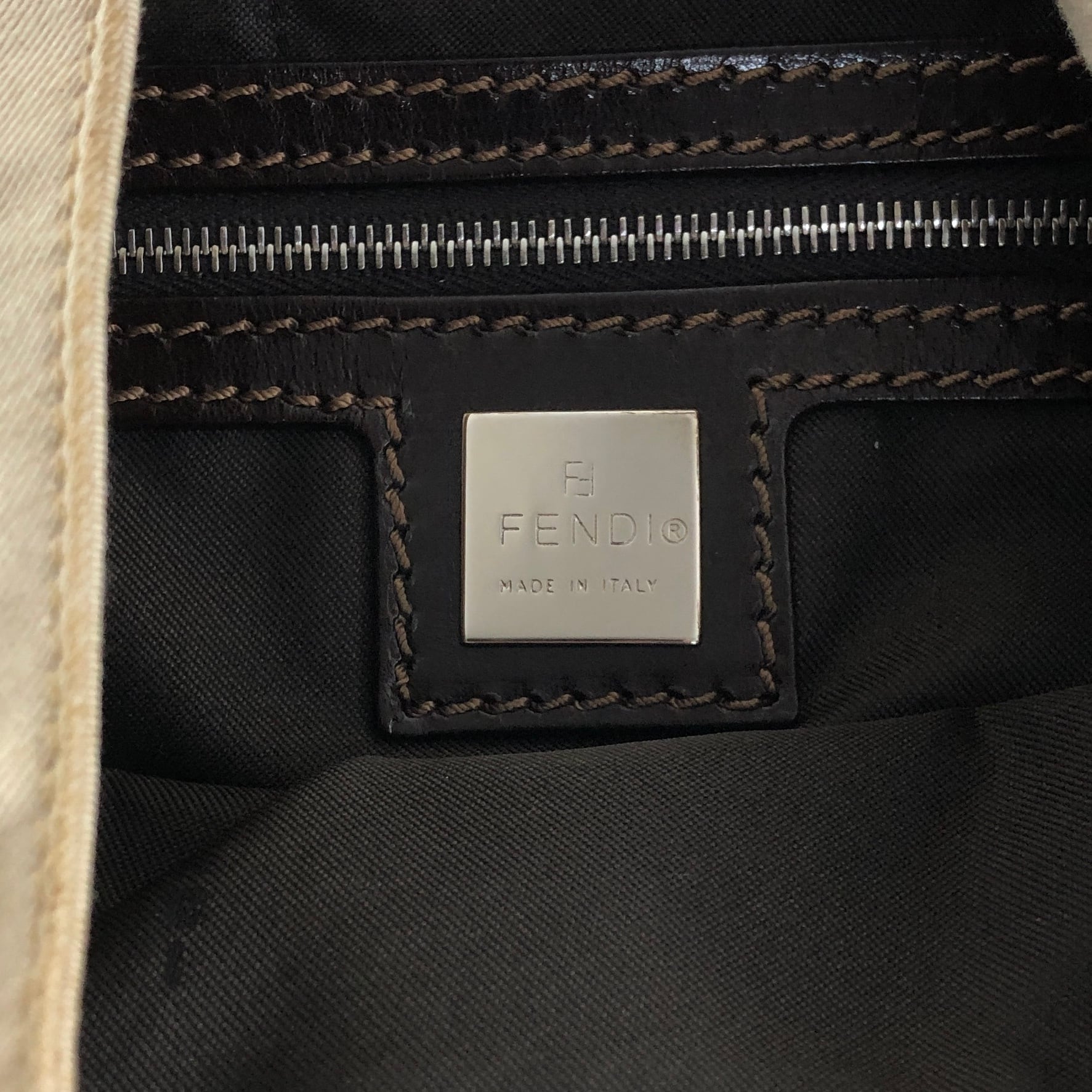 FENDI フェンディ ショルダーバッグ ベージュ FFロゴ キャンバス